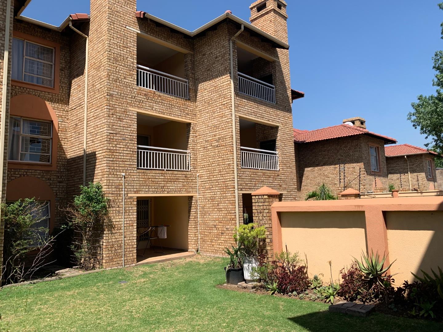 2-bedroom-apartment-flat-for-sale-in-vanderbijlpark-se-2-p24-116512595