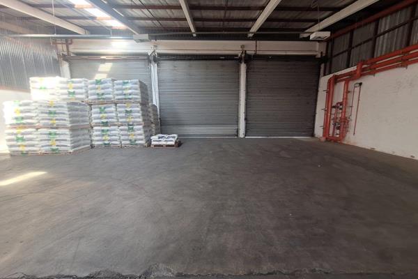 This 1 109m&#178; warehouse is available to let within a well-maintained industrial park ...