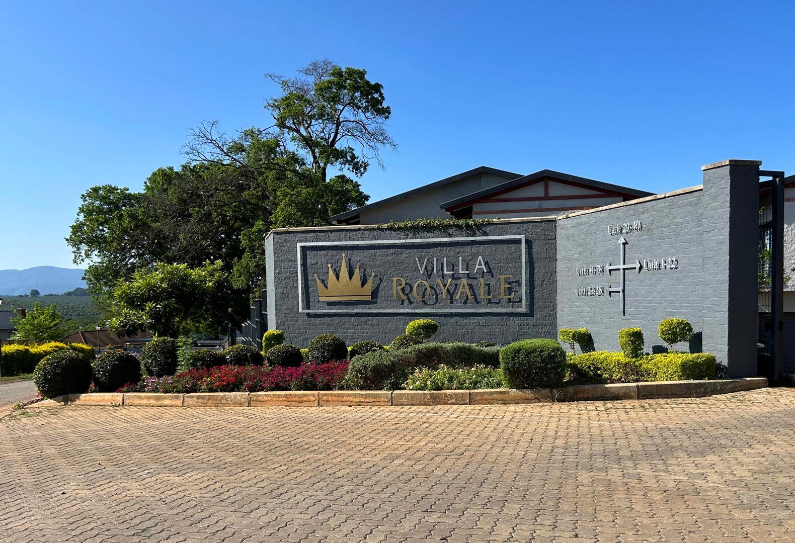 3 Bedroom Townhouse for sale in Golden Acres Estate - P24-116517488