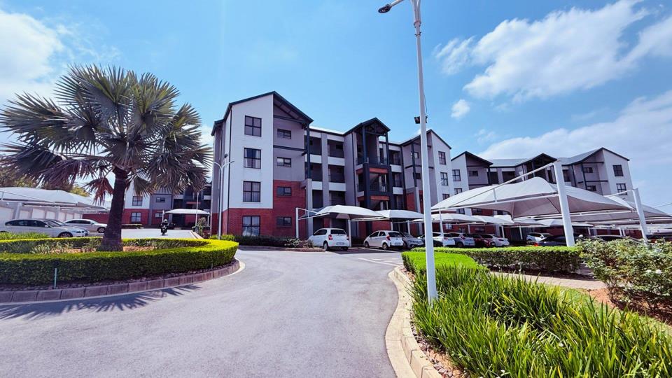 2 Bedroom Apartment / flat for sale in North Riding - P24-116517648