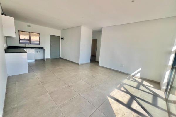 Boasting stylish modern finishes throughout, this immaculate apartment offers is fully tiled and is ideal for professionals, couples or ...