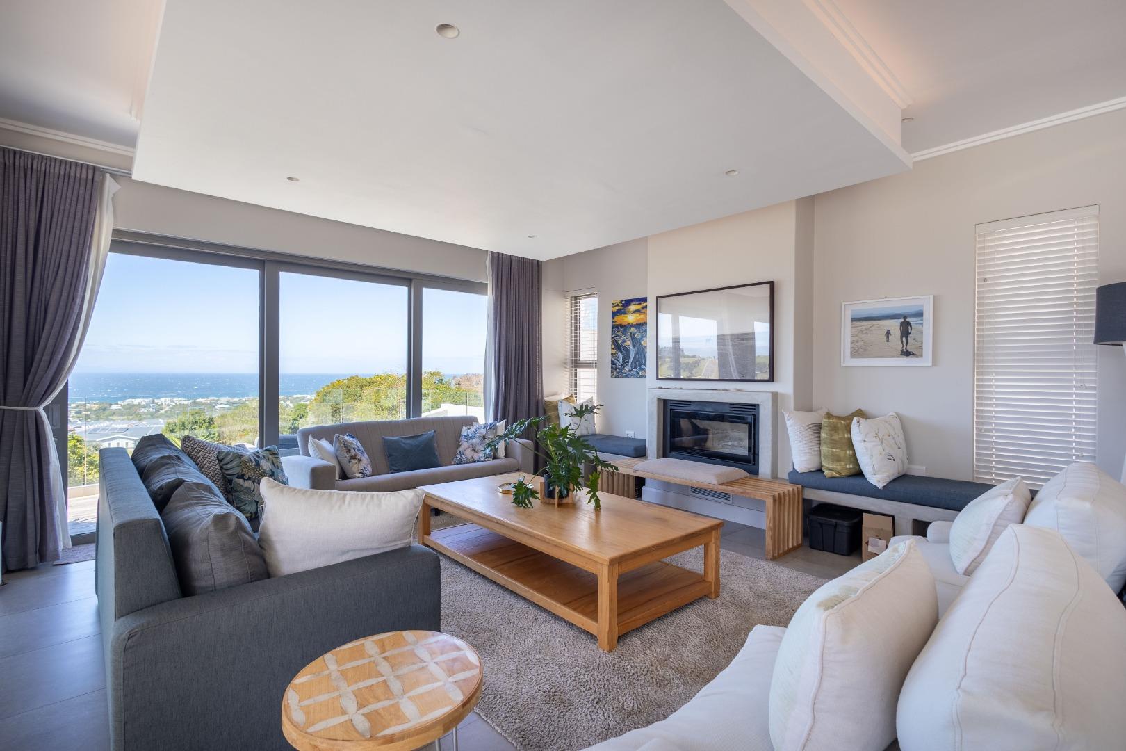 Photo of 6 Bedroom House to rent in Whale Rock Heights