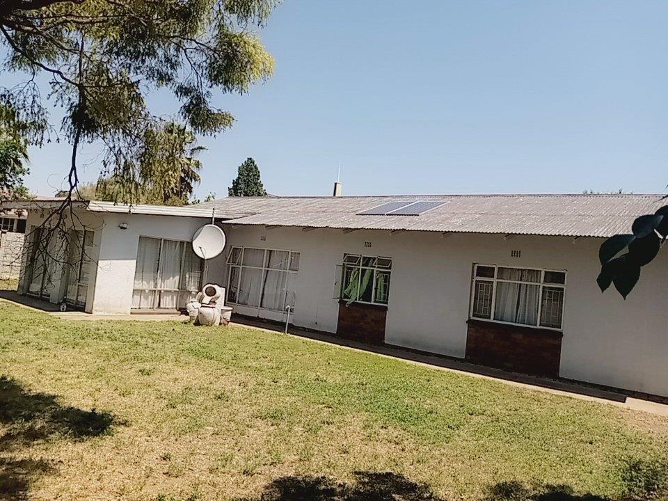 3 Bedroom House for sale in Vierfontein - P24-116544457