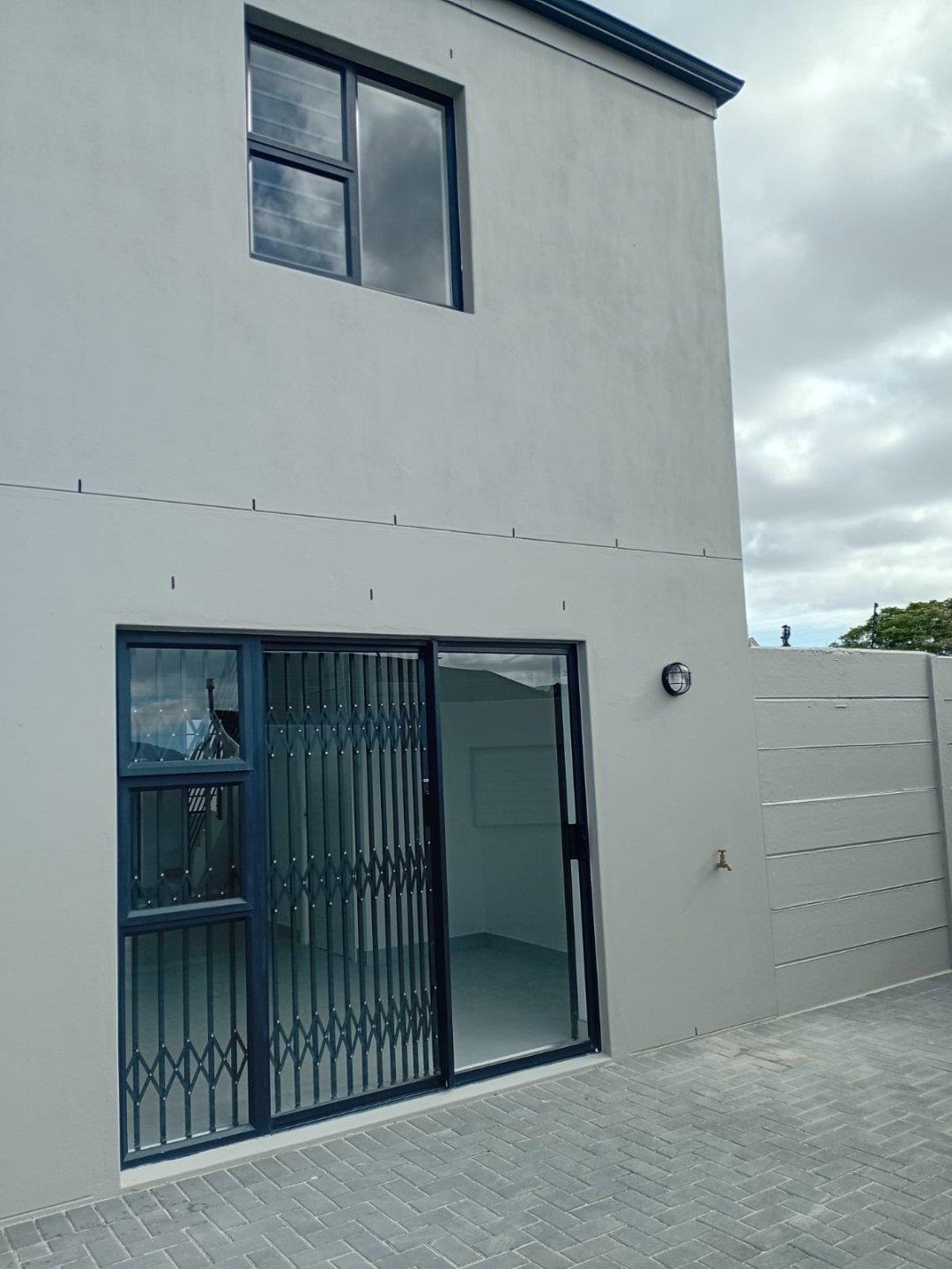 Photo of 2 Bedroom Townhouse to rent in Retreat