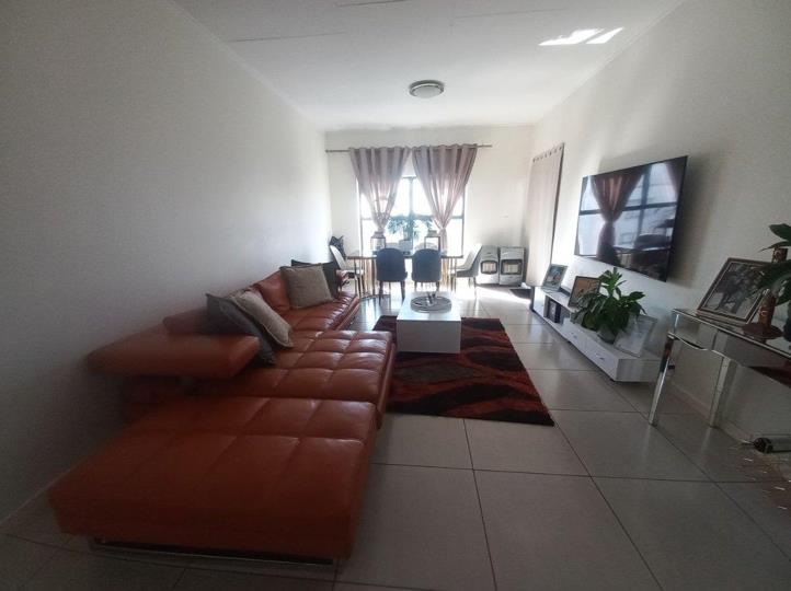 2 Bedroom Apartment / flat for sale in Greenstone Ridge - P24-116547961