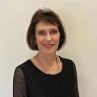 Agent profile for Esme Thomson