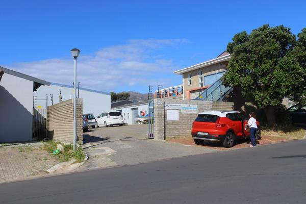 68 m&#178; Industrial Units for Rent: Mansfield Crescent, Gordon’s Bay
Secure &amp; Prime 68m&#178; Industrial Units in Gordon’s ...