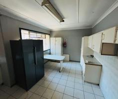 House for sale in Universitas