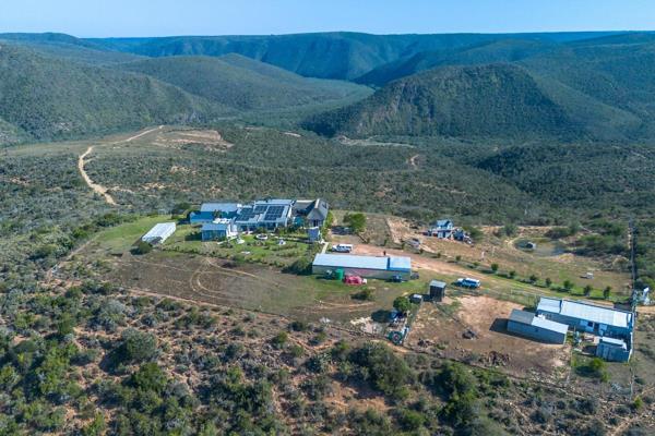 Situated just 51 km north of Grahamstown, this remarkable 607.28-hectare game farm offers a unique blend of natural beauty, robust ...