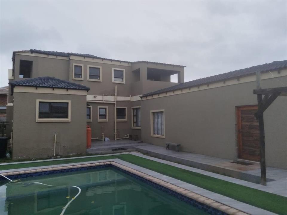 7 Bedroom House for sale in Model Park - P24-116561180