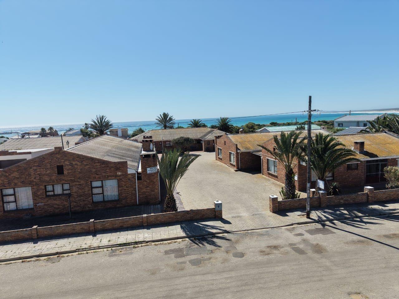 11 Bedroom House for sale in Lamberts Bay
