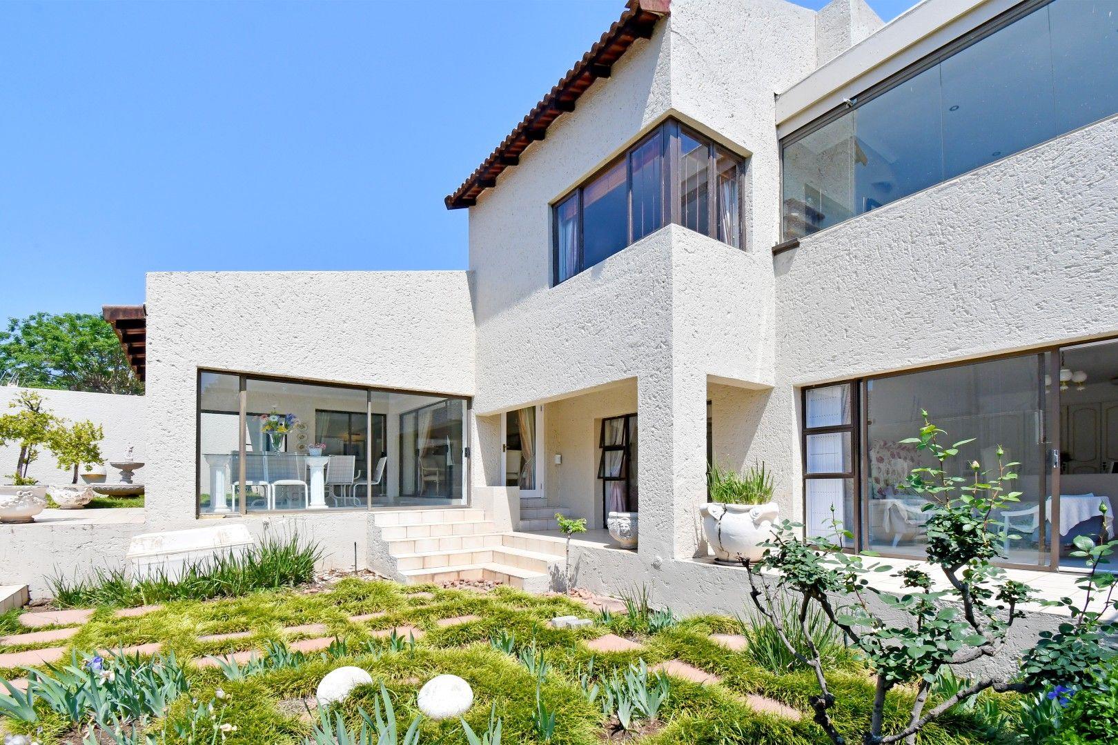 3 Bedroom House for sale in Rivonia - P24-116565681