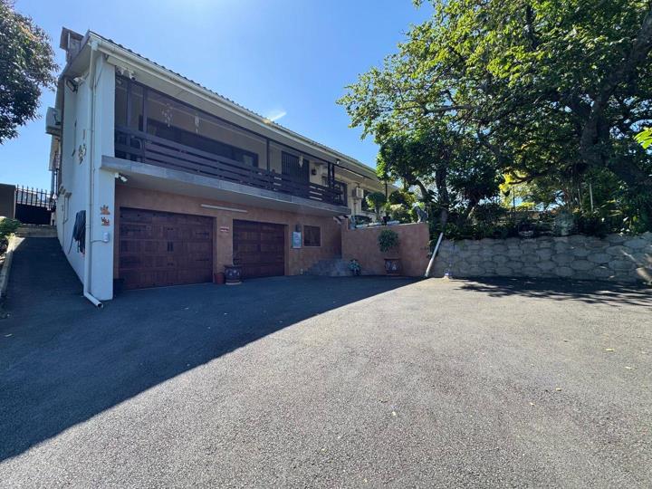 4 Bedroom House for sale in Shelly Beach - P24-116576733