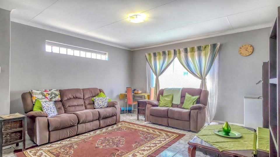 2 Bedroom Townhouse for sale in Lindhaven - 12 Ash - P24-116579480