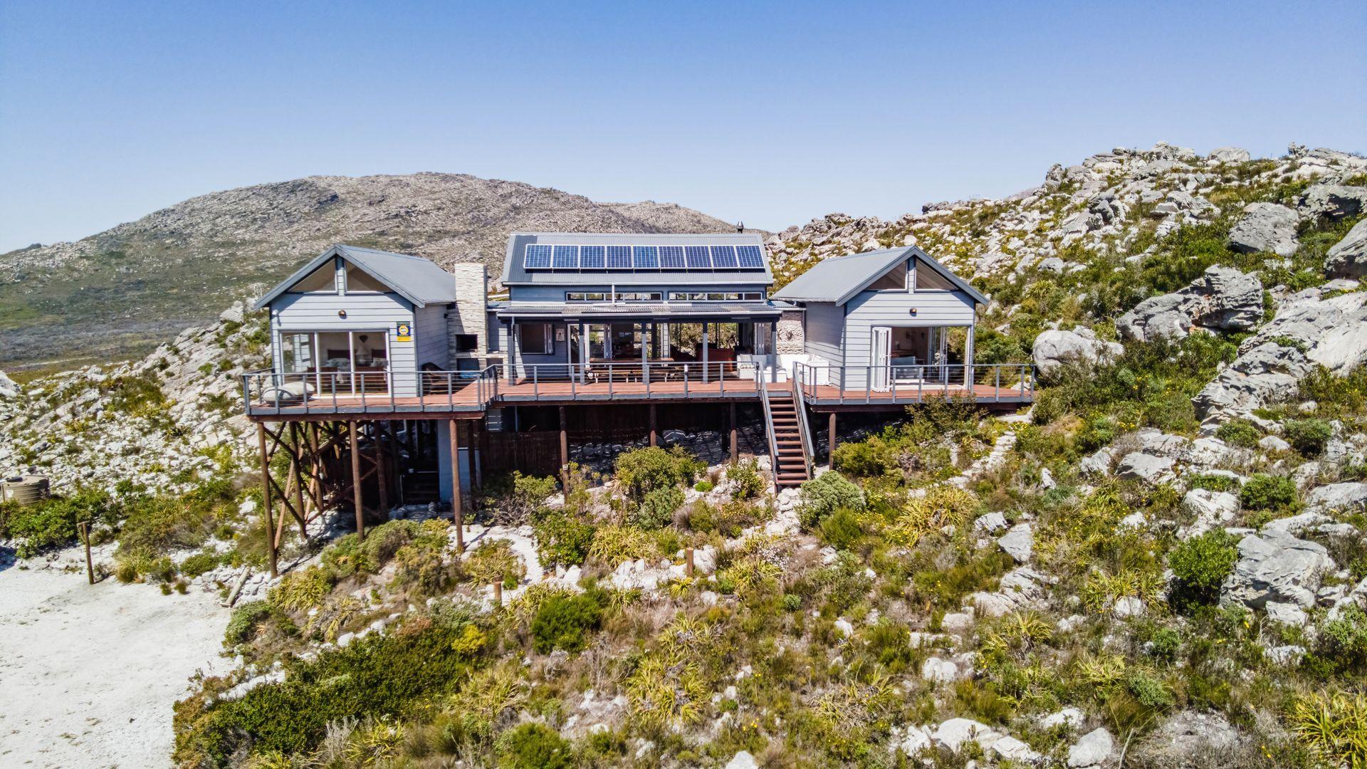 Farm / Smallholding (Lifestyle) · 5 bed · in Pringle Bay, Western Cape