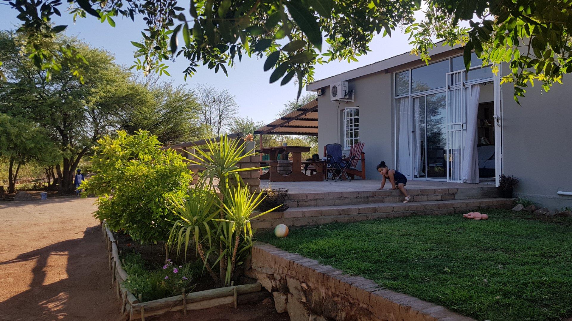 4 Bedroom House for sale in Upington Rural - P24-116599401