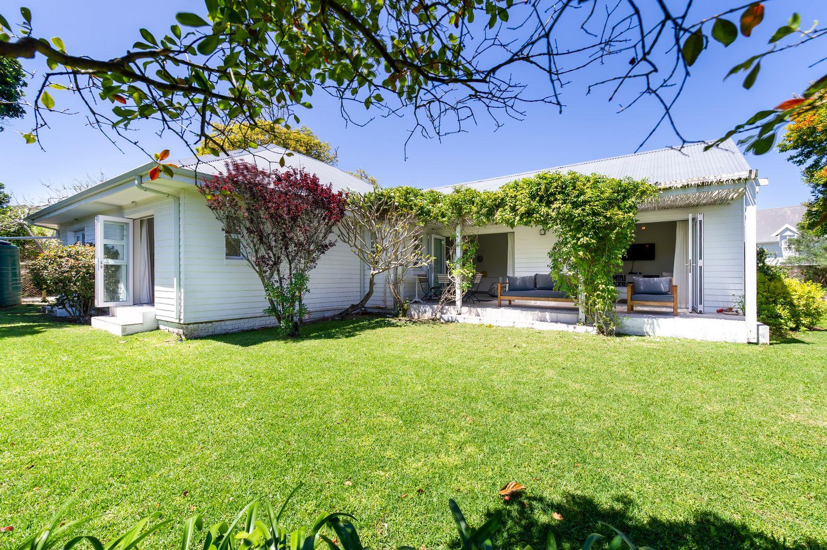 Photo of 3 Bedroom House to rent in Leisure Isle