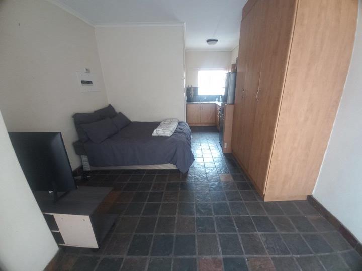 Listing number: P24-116604550, Image number: 2
