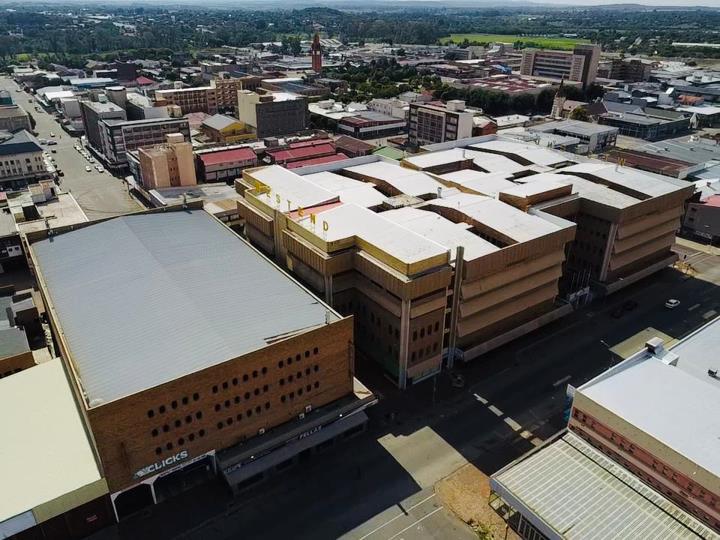 Commercial property for sale in Klerksdorp Central - P24-116605156