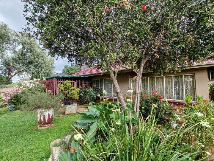 3 Bedroom House for sale in Three Rivers - P24-116611905