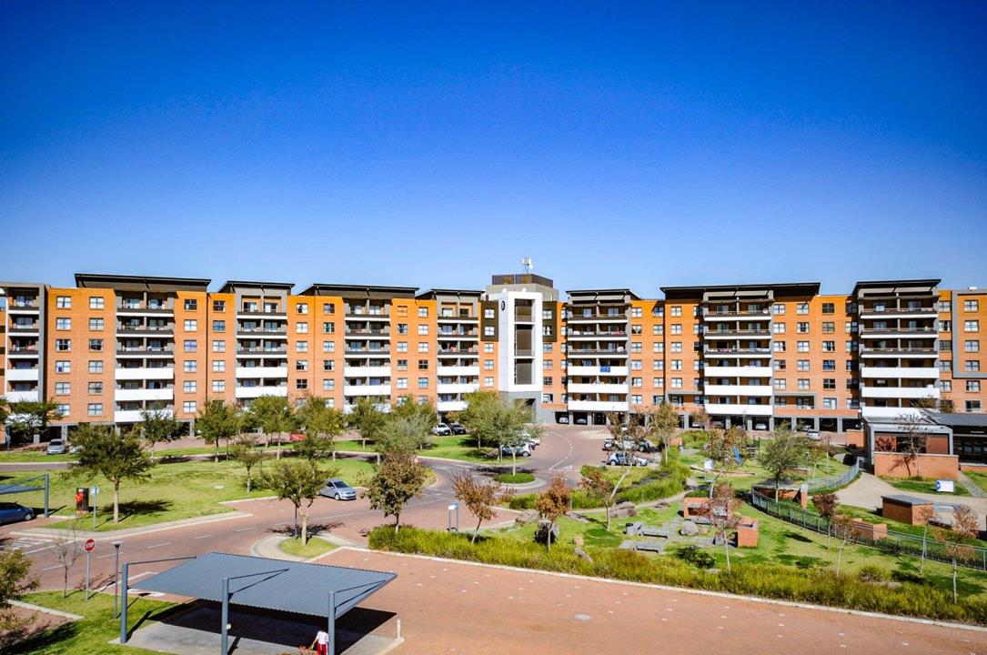 2 Bedroom Apartment / flat to rent in Eco Park Estate - Eco Park East ...