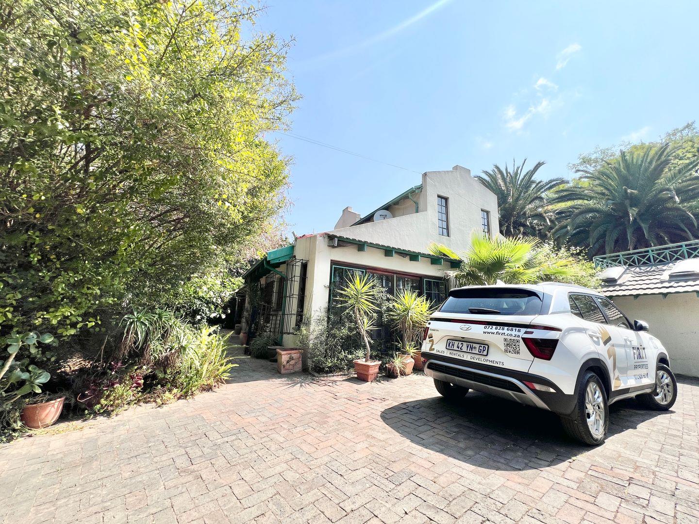 6 Bedroom House for sale in North Riding AH - P24-116619357
