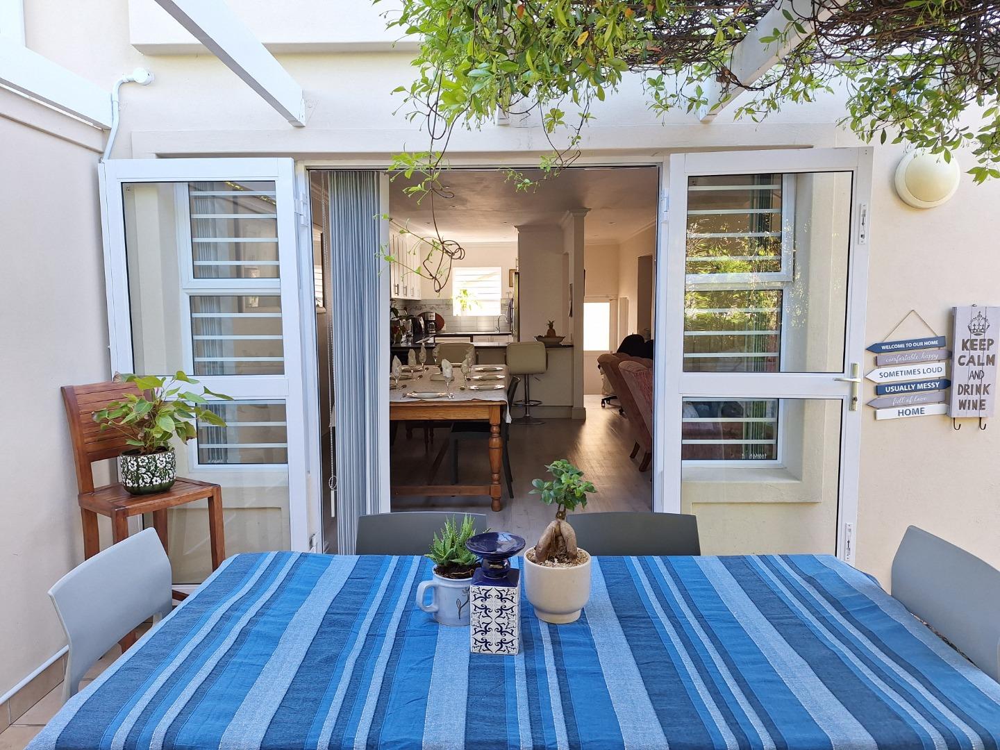 Photo of 3 Bedroom Apartment / flat to rent in Seaside Longships