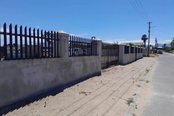 Large stand  (1073m2) for sale in Klapmuts.  This is the ideal opportunity to build your ...