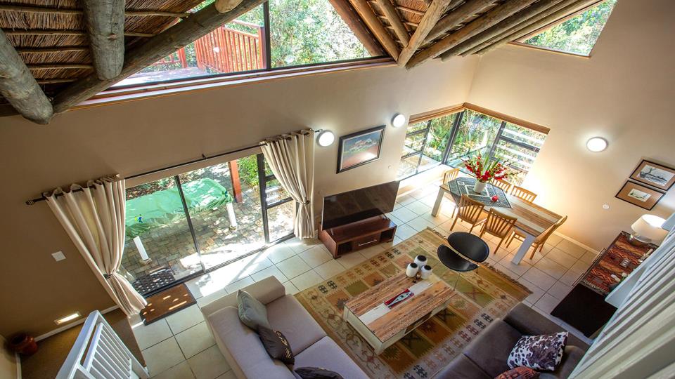 Listing number: P24-116626435, Image number: 2, Open plan living-dining