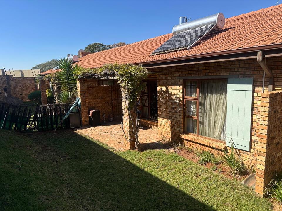 2 Bedroom Apartment / flat for sale in North Riding AH - P24-117206204
