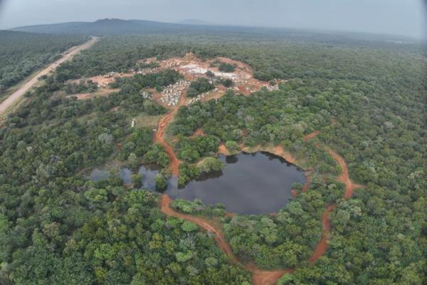 Granite quarry and property for sale, property size 9.0 hectare, locating next to main tar road for easy access.
The product consists ...