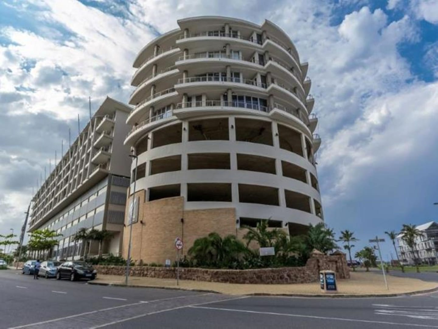 2 Bedroom Apartment / flat for sale in Point Waterfront - P24-113593433