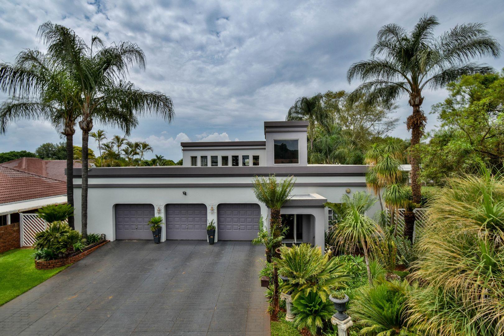 4 Bedroom House for sale in Annlin - P24-116639131