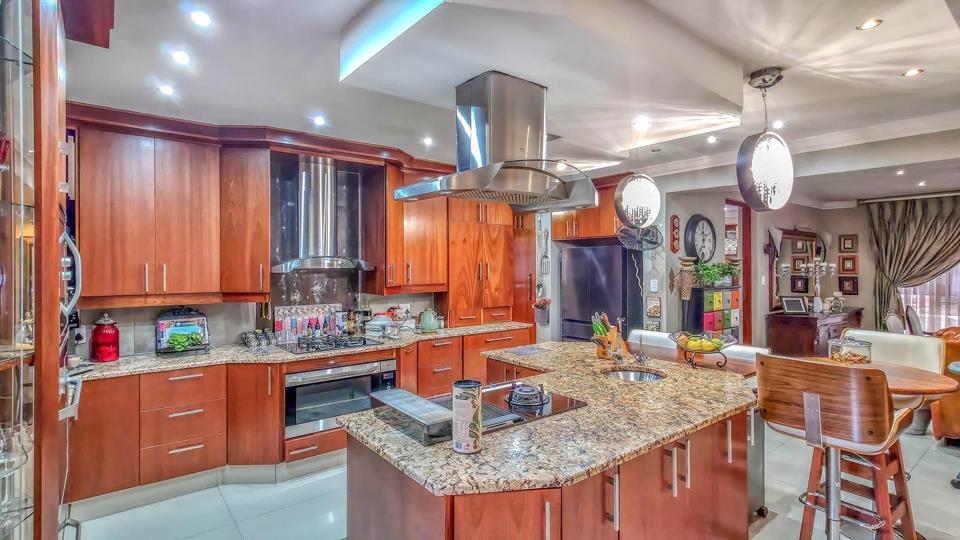 Listing number: P24-116646822, Image number: 2