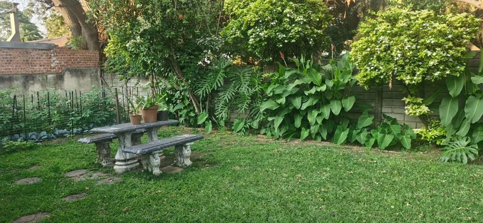3 Bedroom Townhouse for sale in Rustenburg Central - P24-116649593