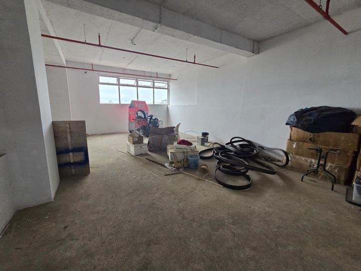 Listing number: P24-116318548, Image number: 3, Secure 64m² Shop to Let in Thriving Grangetown, Verulam