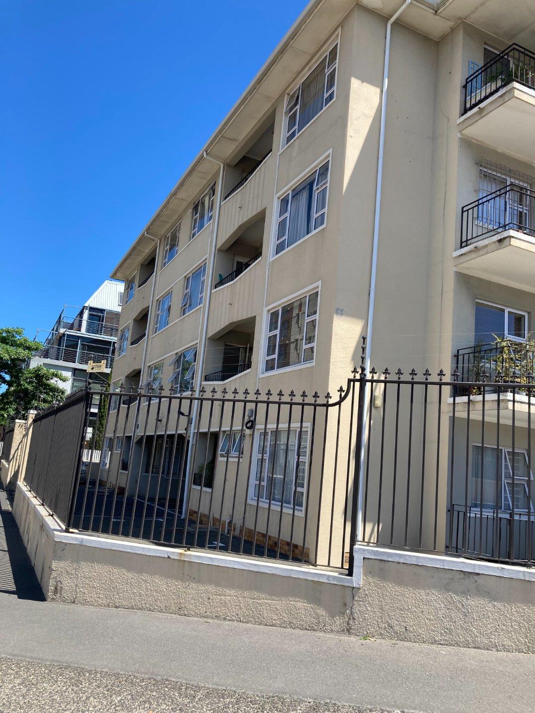 Picture of 1 Bedroom Apartment / flat for sale in Observatory - P24-116652151