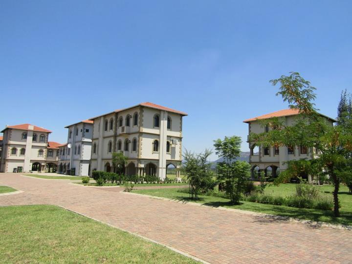 3 Bedroom House for sale in Ifafi - 1133 Die Ouwapad - P24-111629186