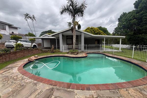 Real Estate Company are proud to present this Charming 3-Bedroom Freestanding Home in Hatton Estates/Sarnia  – Perfect for Modern ...