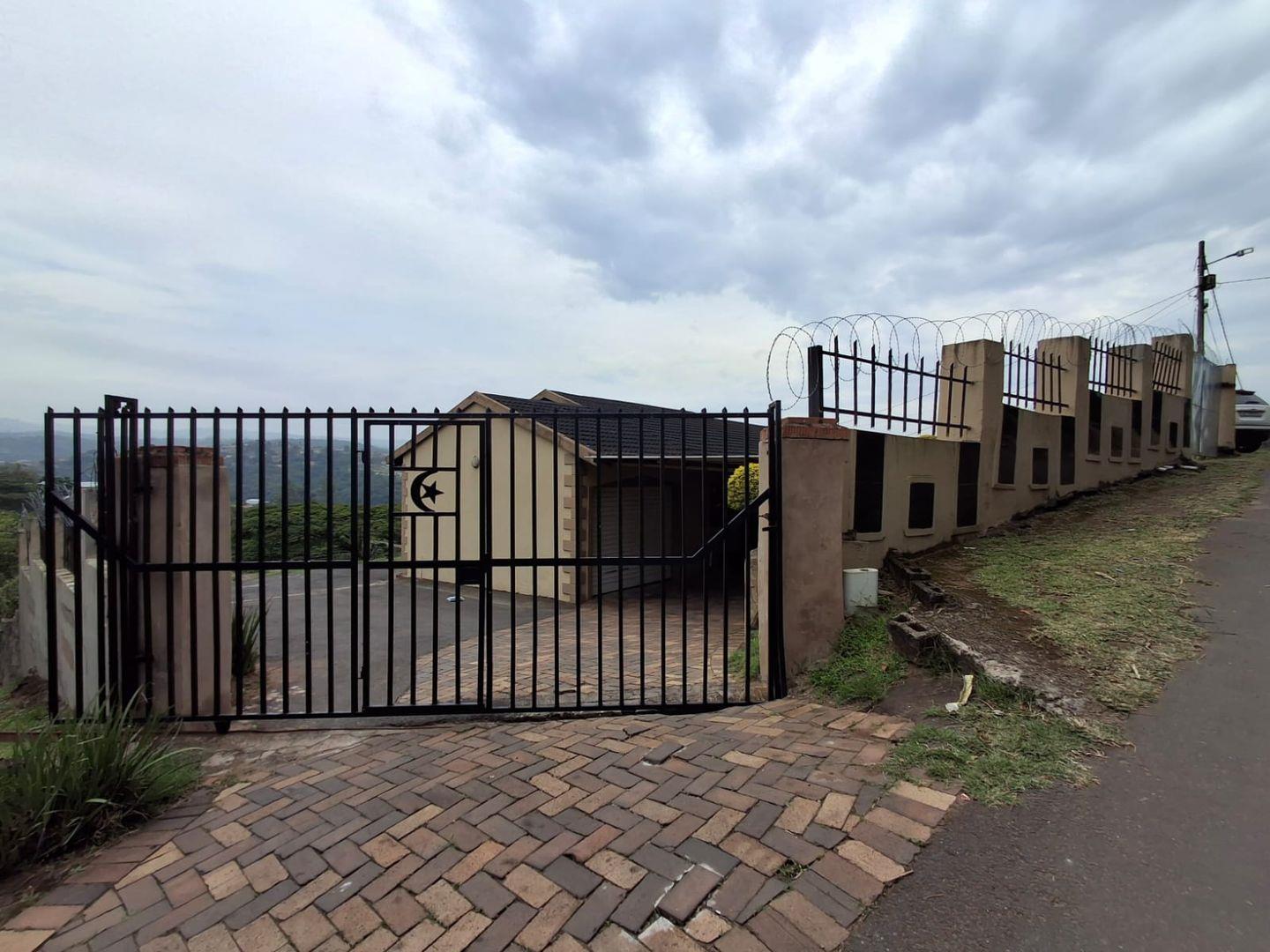 3 Bedroom House for sale in St Wendolins Ridge - P24-116667757
