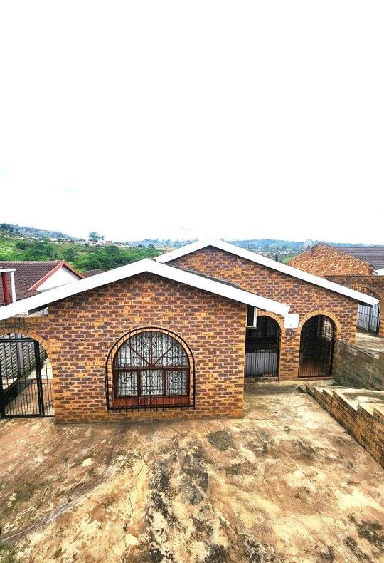 4 Bedroom House for sale in Copesville - P24-116669557