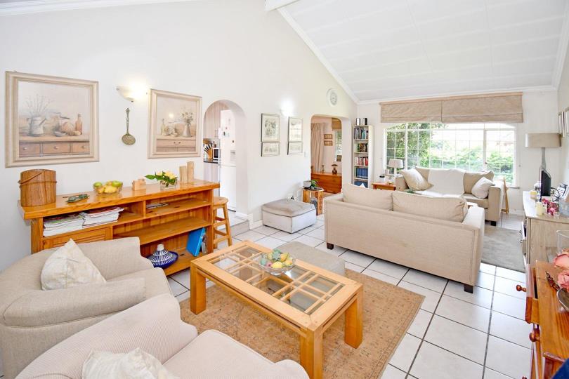 3 Bedroom Townhouse for sale in Rivonia - P24-116670076