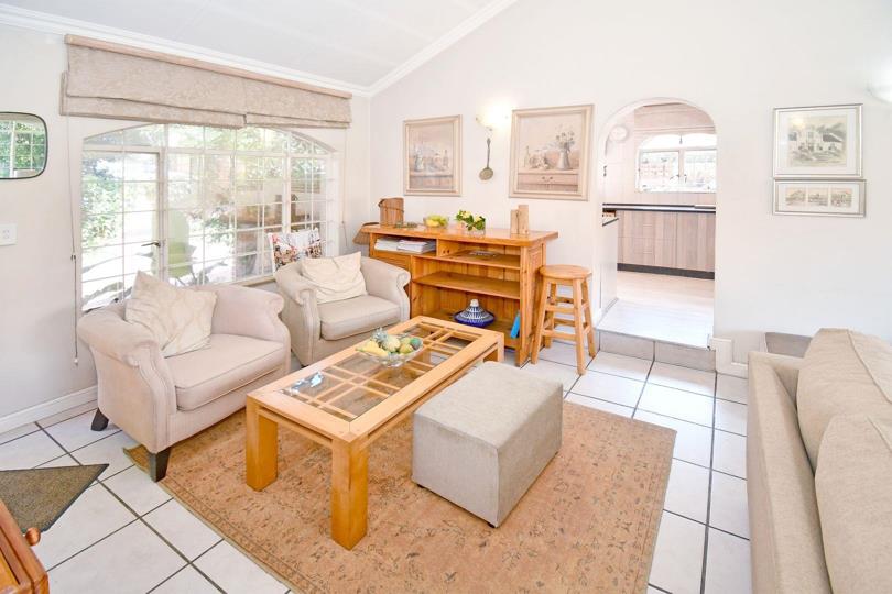 3 Bedroom Townhouse for sale in Rivonia - P24-116670076