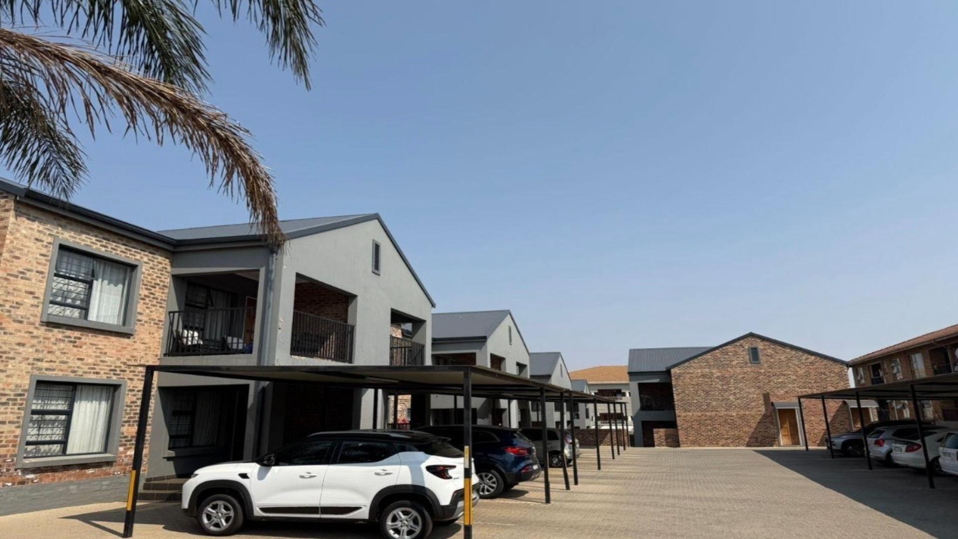 Florida, Roodepoort Property : Apartments / flats for sale in Florida ...