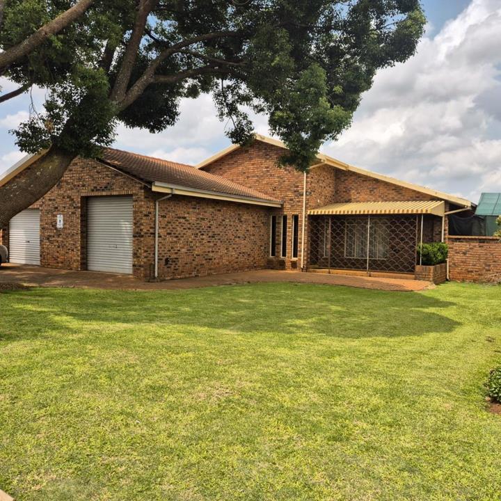 Listing number: P24-117022837, Image number: 1