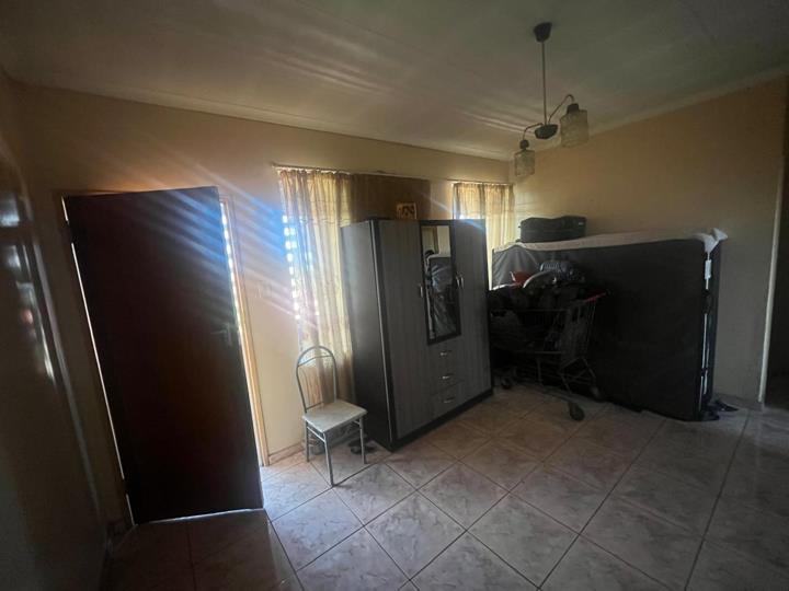 Listing number: P24-116685254, Image number: 2