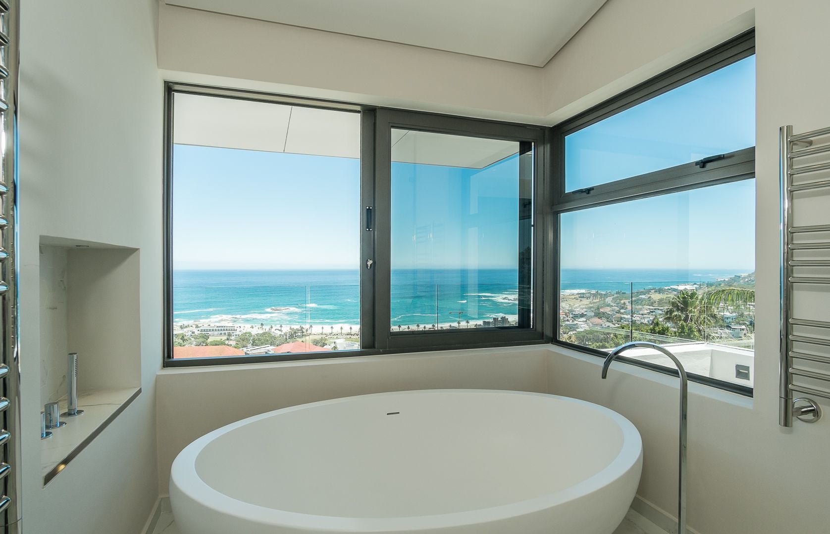 Photo of 3 Bedroom House for sale in Camps Bay