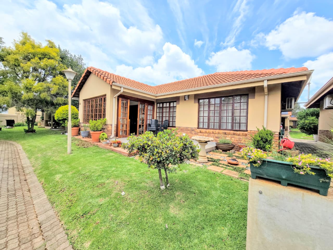 2-bedroom-house-for-sale-in-montana-tuine-531-sefako-makgatho-drive