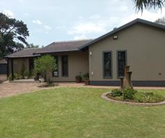 House for sale in Freeway Park