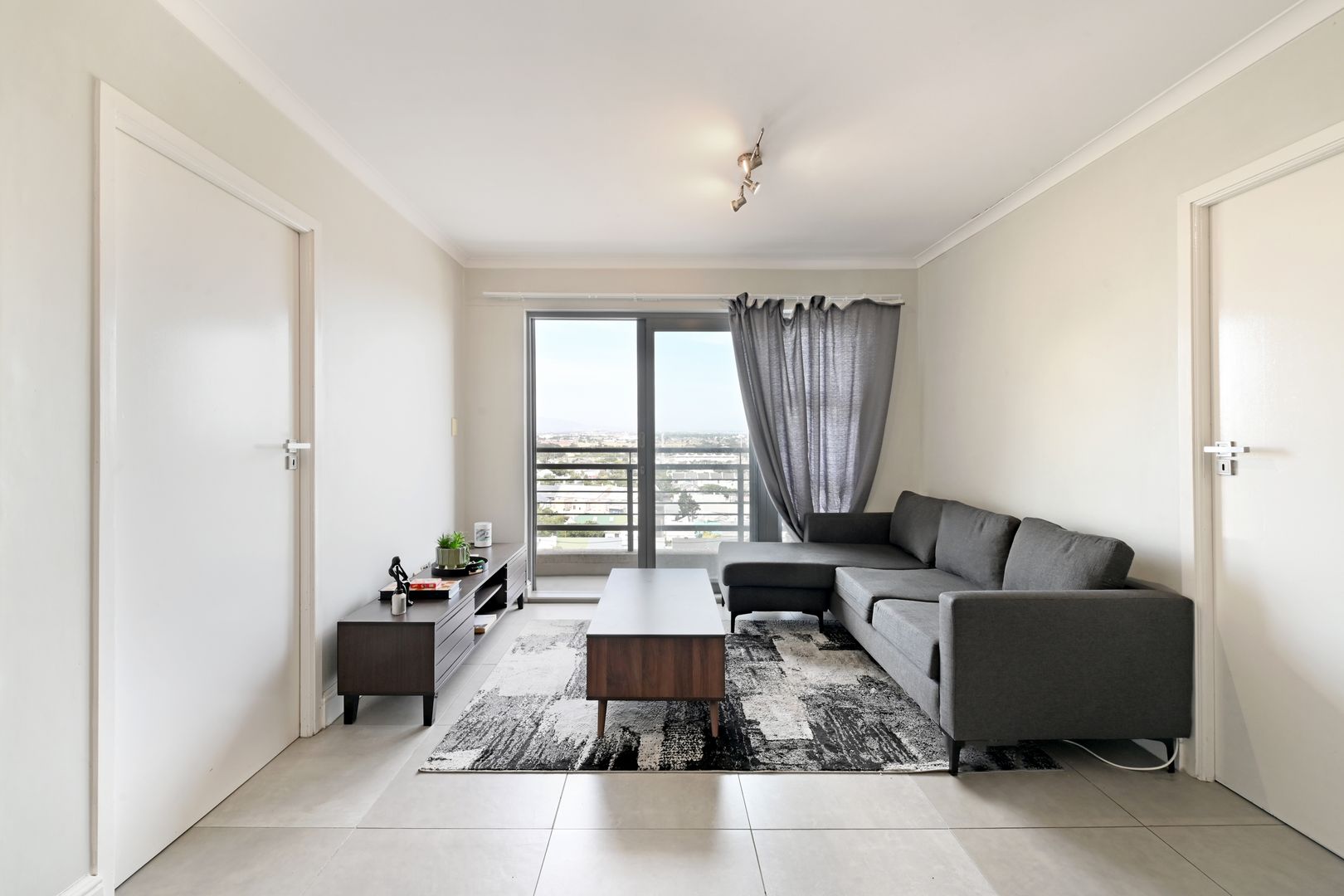 Picture of 2 Bedroom Apartment / flat for sale in Observatory - P24-116700395
